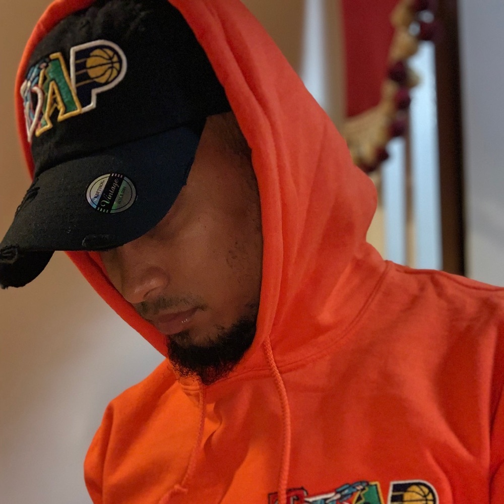 Meet your Posher, Carlos